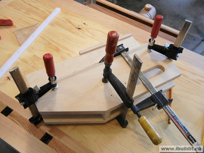 How To Make An Advanced Box Joint Jig IBUILDIT.CA